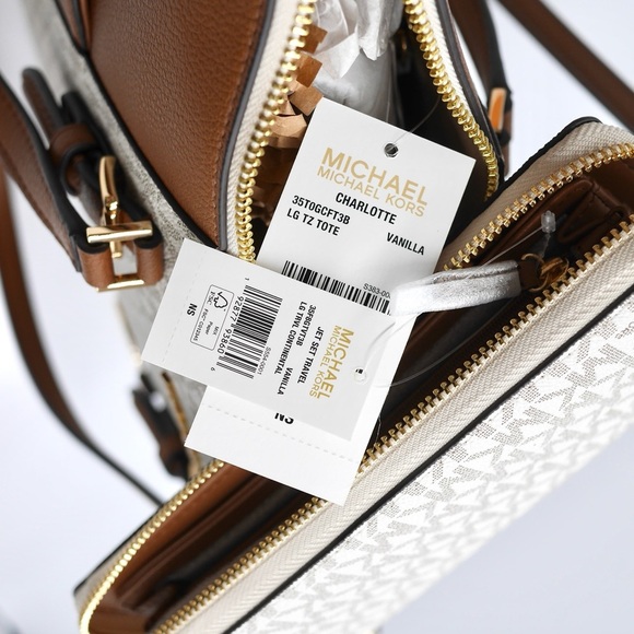 🍓NWT Michael Kors Charlotte Set - Picture 2 of 8